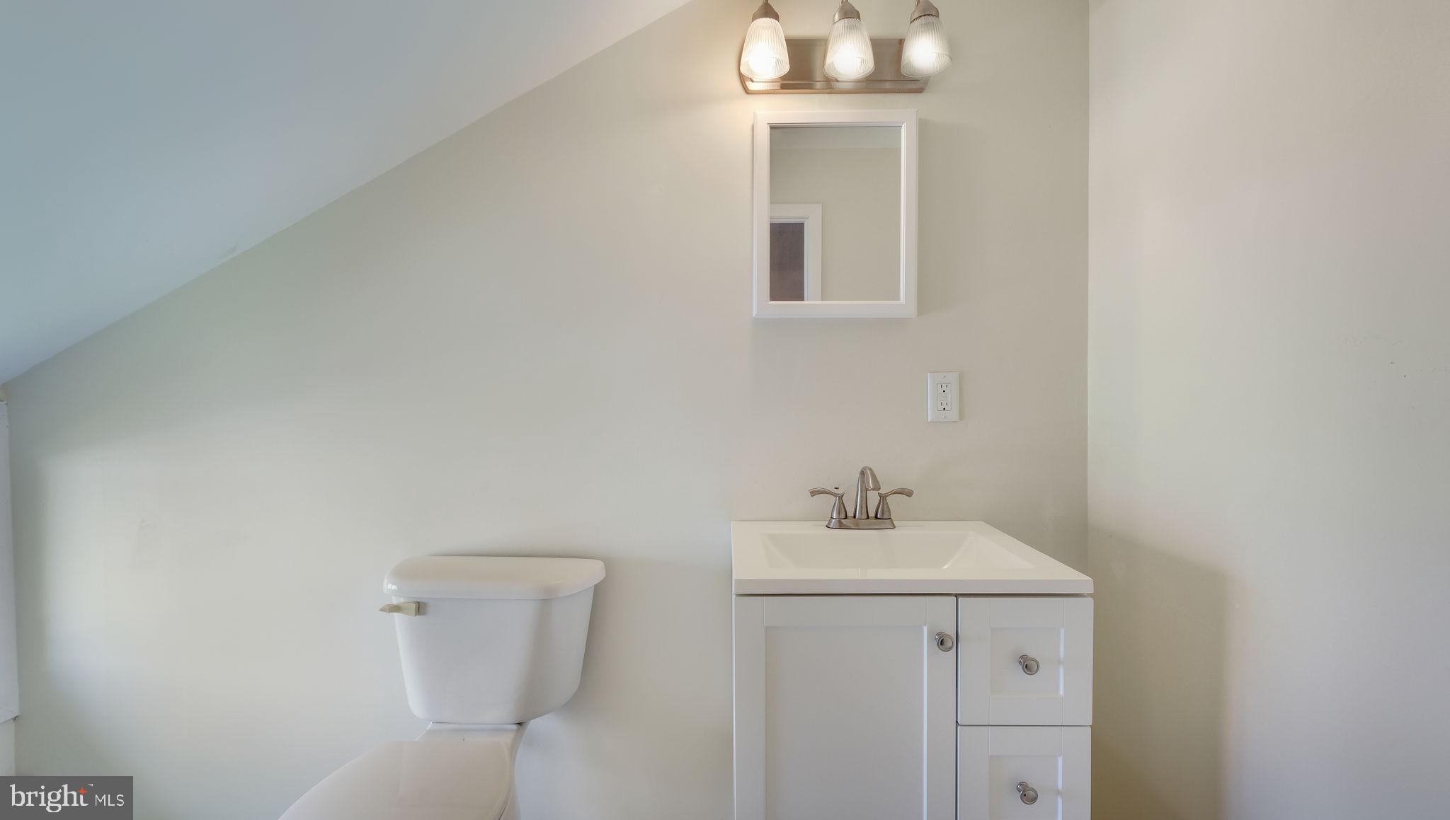 65 Inwood Road Levittown, PA 19057 - Photo 4 of 21 Gallery Image 4
