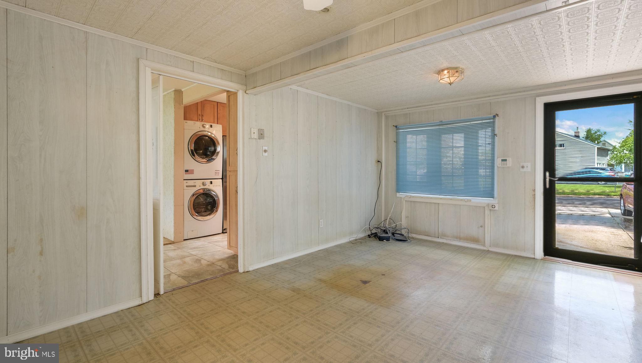 65 Inwood Road Levittown, PA 19057 - Photo 5 of 21 Gallery Image 5