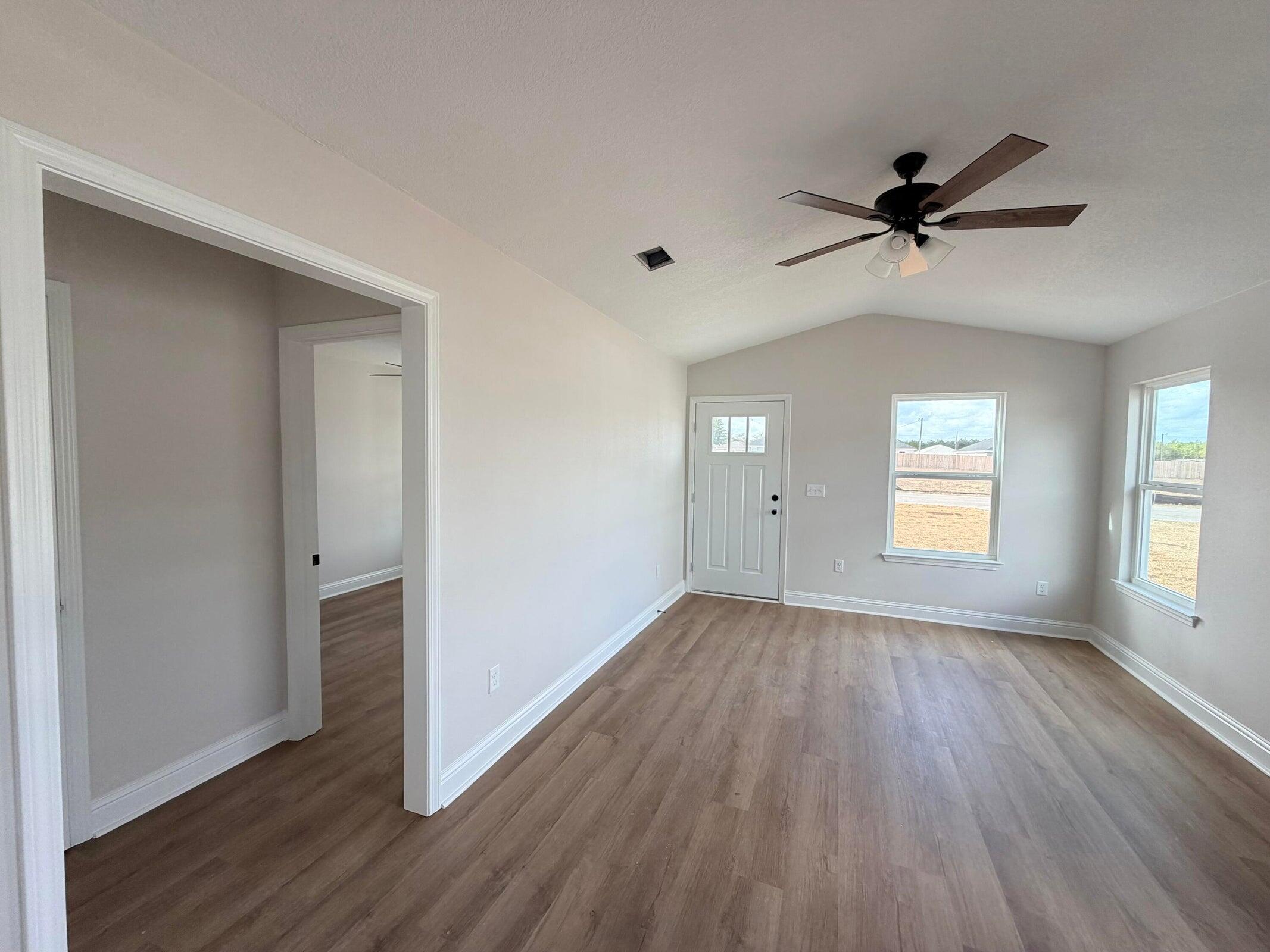 5431 Bayleaf Drive Crestview, FL 32539 - Photo 4 of 11 20260112173939212238000000-o