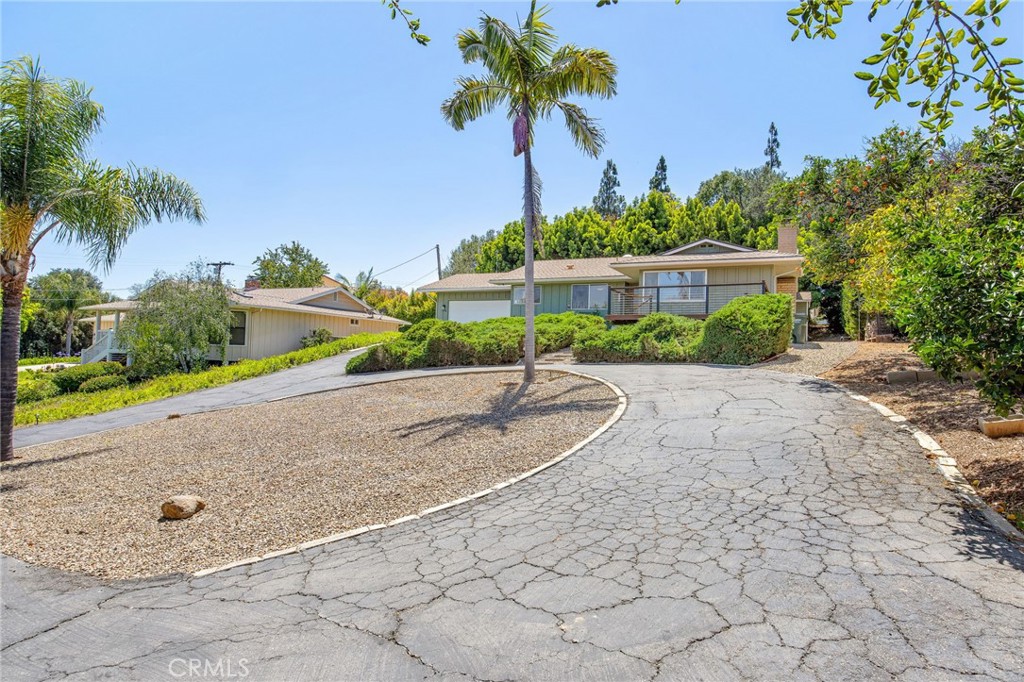 1776 St Peters Drive Fallbrook, CA 92028 - Photo 6 of 55