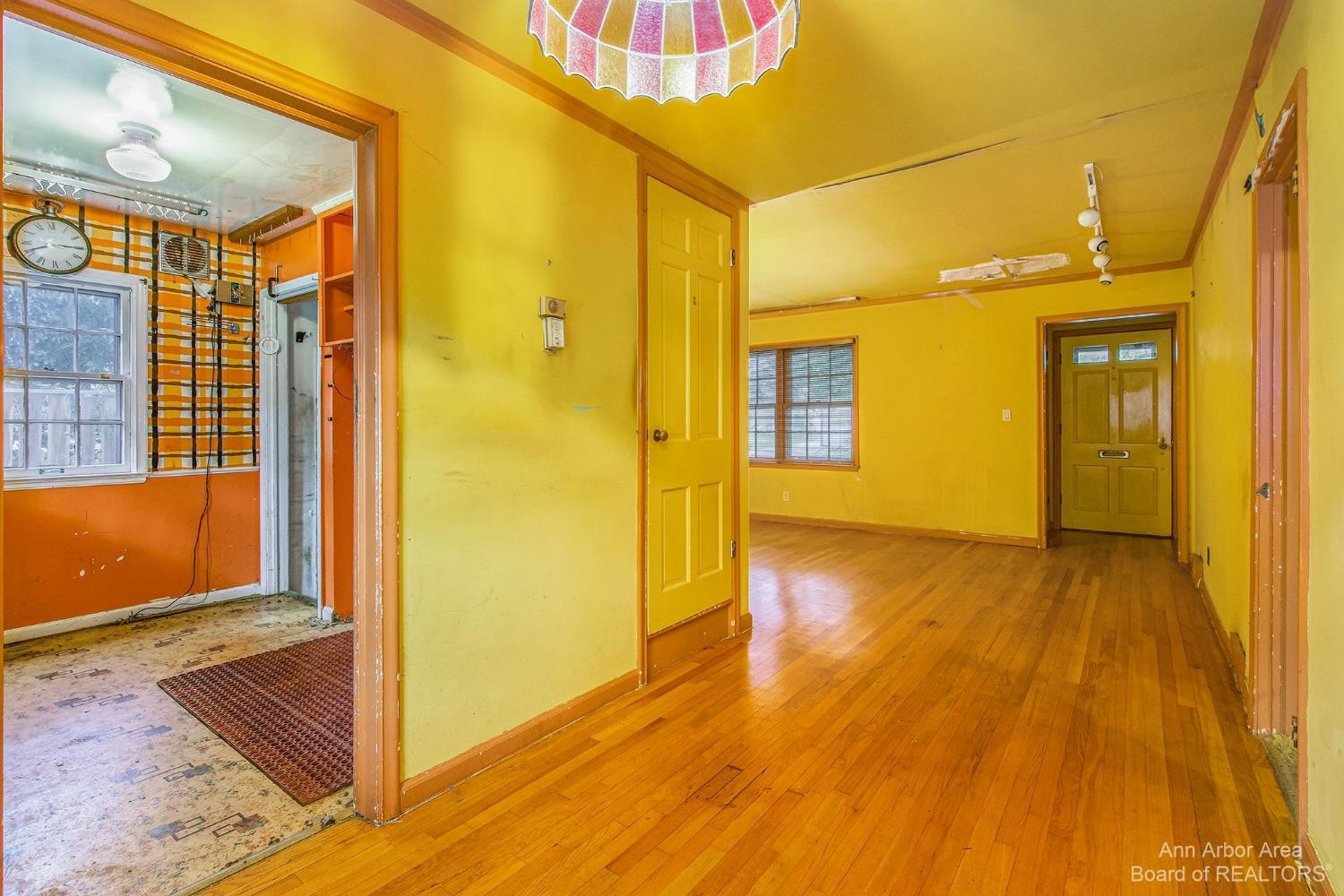 505 Maple Ridge Ann Arbor, MI 48103 - Photo 3 of 19 Photo 3