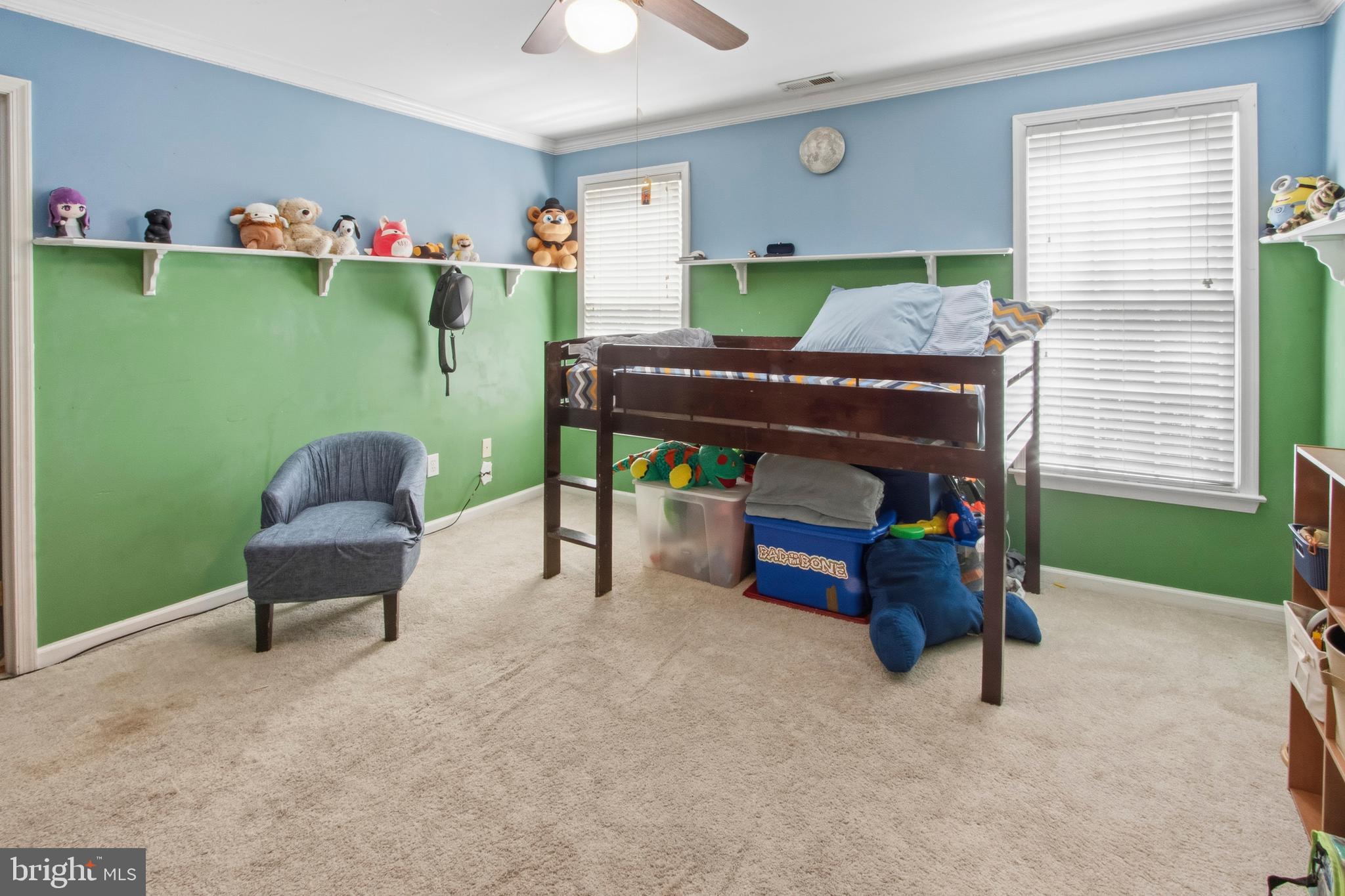 15 Hollybrook Road Mullica Hill, NJ 08062 - Photo 25 of 38 a room that has a chair and a chair in it
