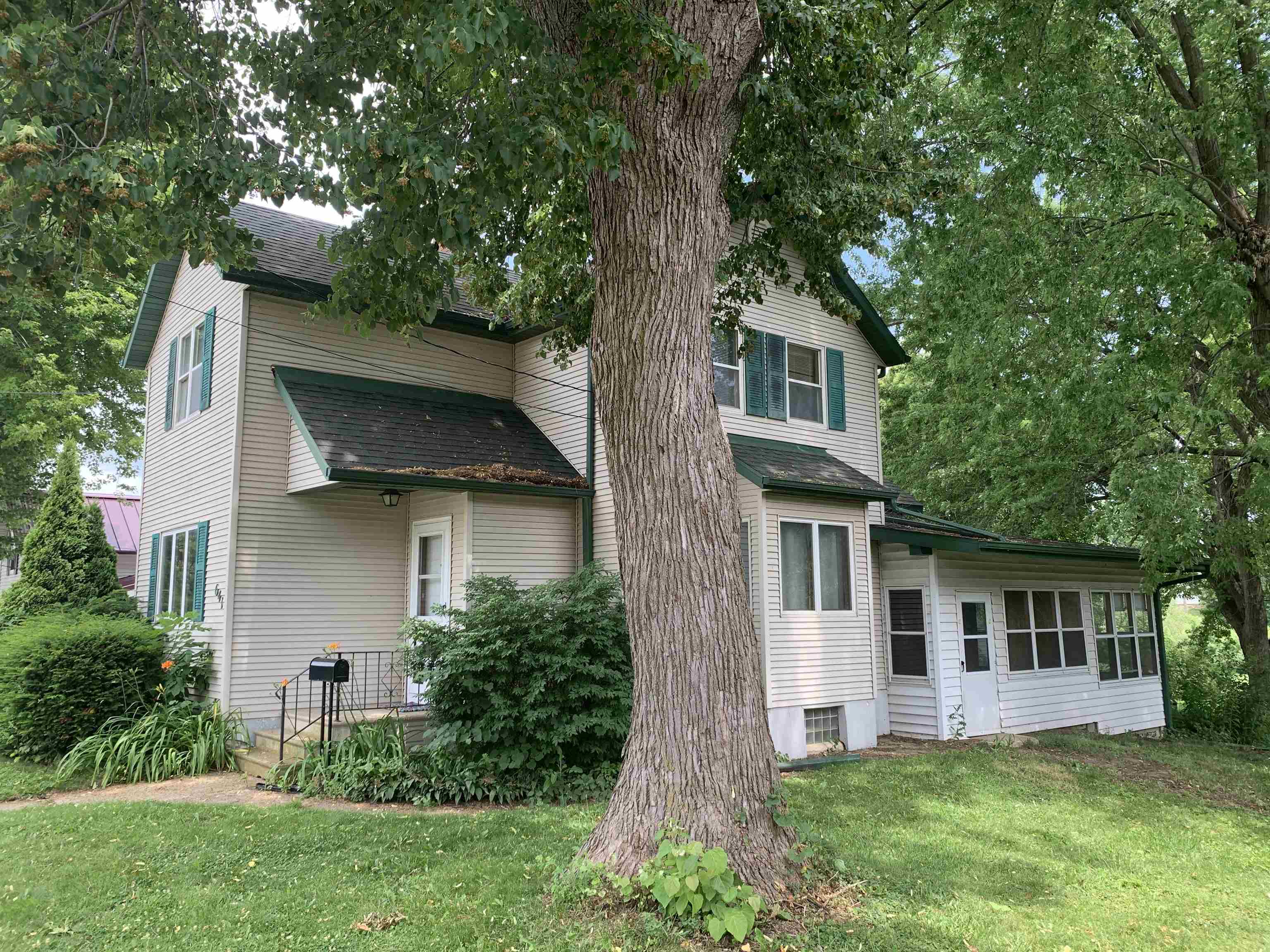 641 South Center Street Beaver Dam, WI 53916 - Photo 6 of 51