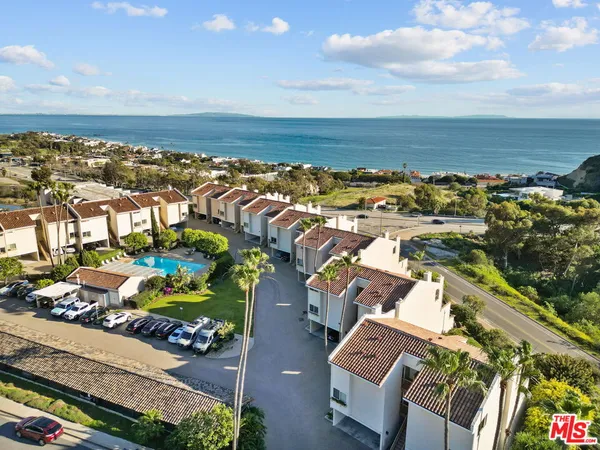 $1,200,000 | 23924 De Ville Way, Unit D, Malibu, CA 90265