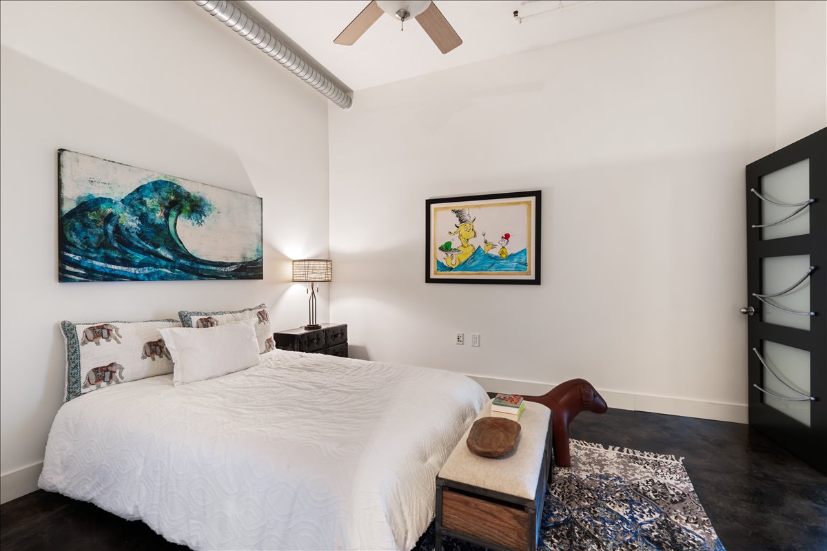 311 West 5th Street, Unit 1005 Austin, TX 78701 - Photo 19 of 30 A serene and airy retreat, this space has an open layout ideal for relaxation.