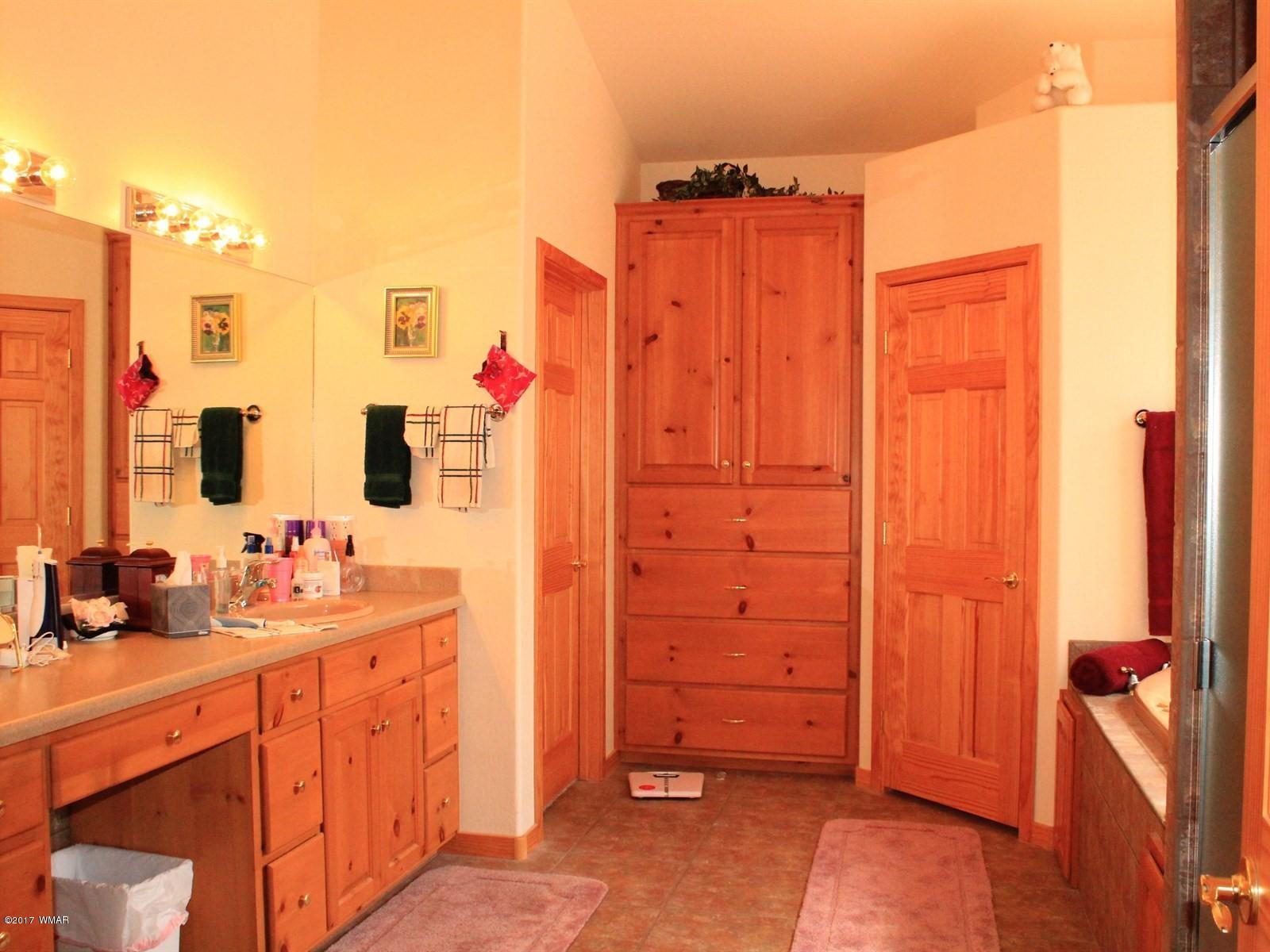 7214 White Oak Road Pinetop, AZ 85935 - Photo 8 of 23 Gallery Image 8
