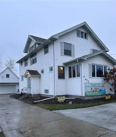 $1,350 | 475 Potters Road, West Seneca, NY 14220