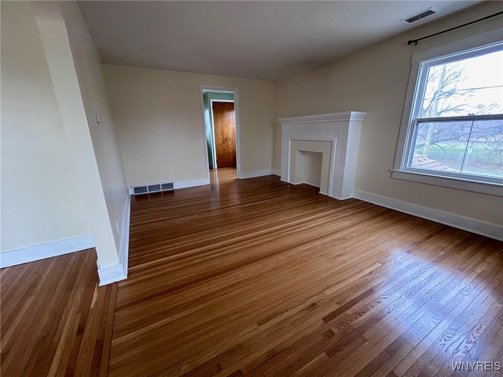 475 Potters Road West Seneca, NY 14220 - Photo 3 of 10