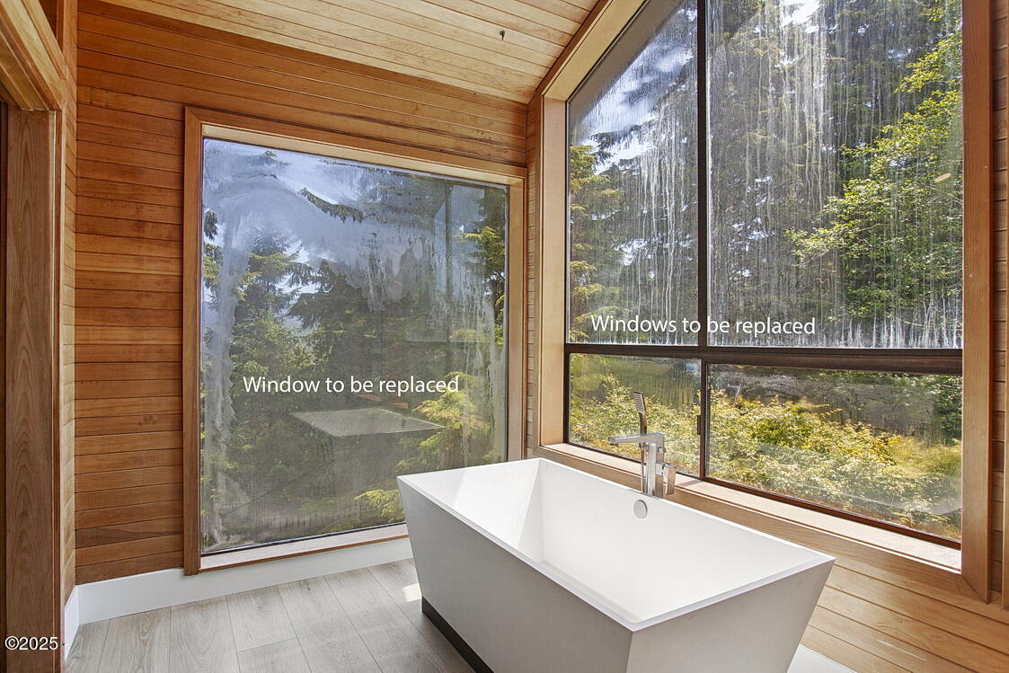445 Summit View Lane Gleneden Beach, OR 97388 - Photo 27 of 67 Soaking Tub in Sun Room off Primary