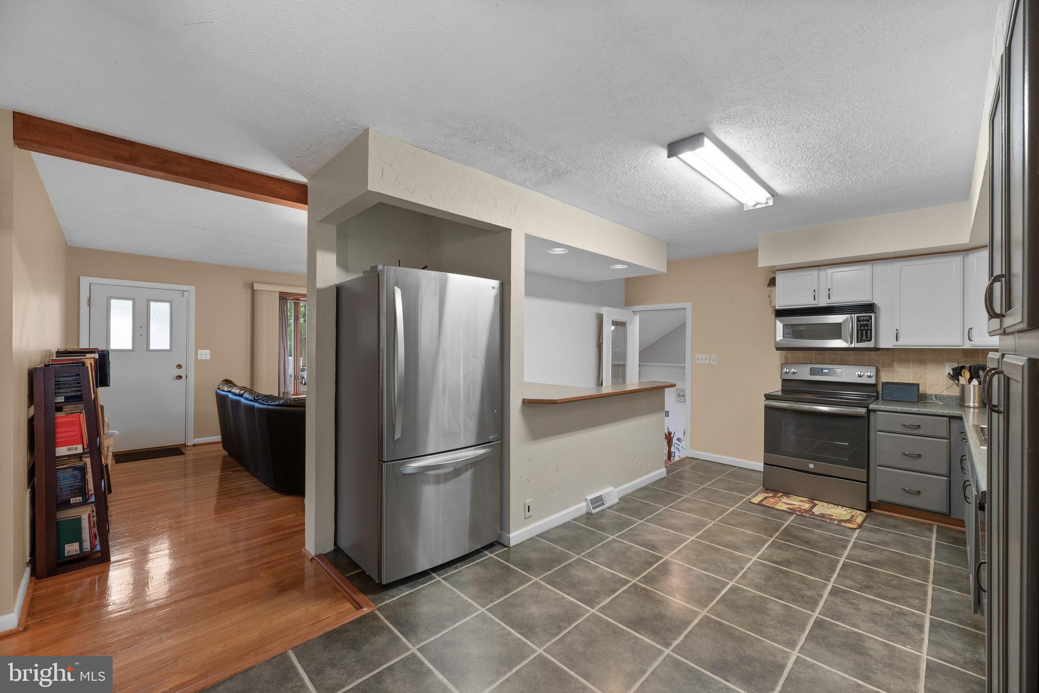 206 Pike Road Pasadena, MD 21122 - Photo 7 of 56 Kitchen