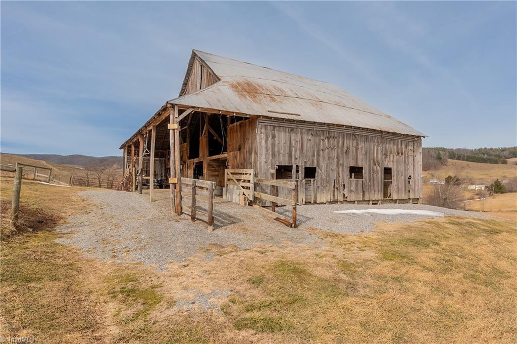 5297 Comers Rock Road Elk Creek, VA 24326 - Photo 46 of 50