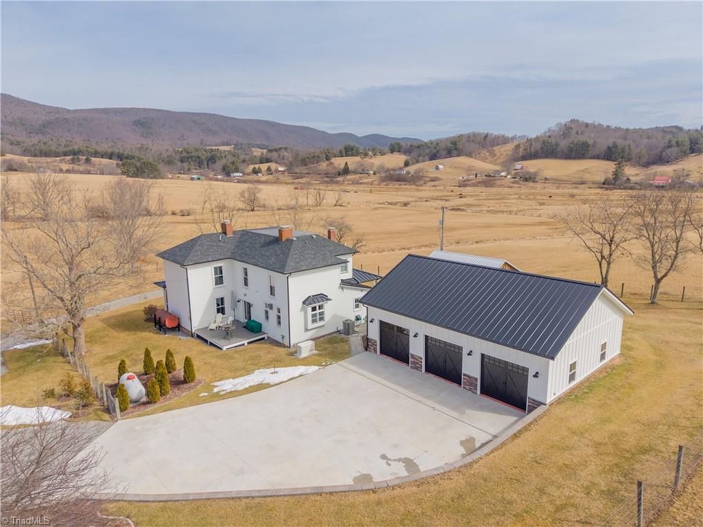 5297 Comers Rock Road Elk Creek, VA 24326 - Photo 5 of 50