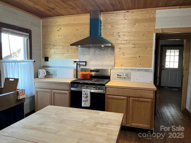 $315,000 | 98 Poplar Springs Road, Hiddenite, NC 28636