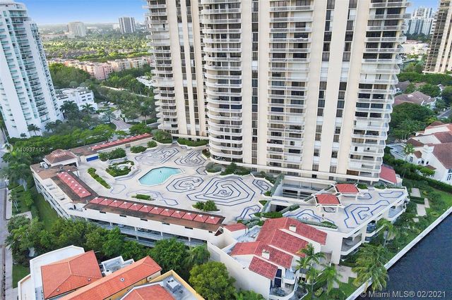 $1,000,000 | 19355 Turnberry Way, Unit 20GR, Aventura, FL 33180
