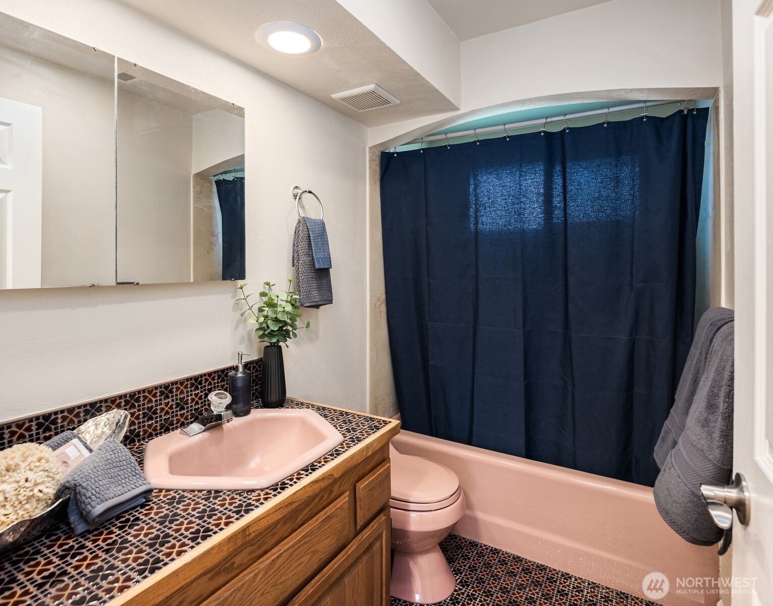 12715 Southeast 171st Place Renton, WA 98058 - Photo 15 of 24