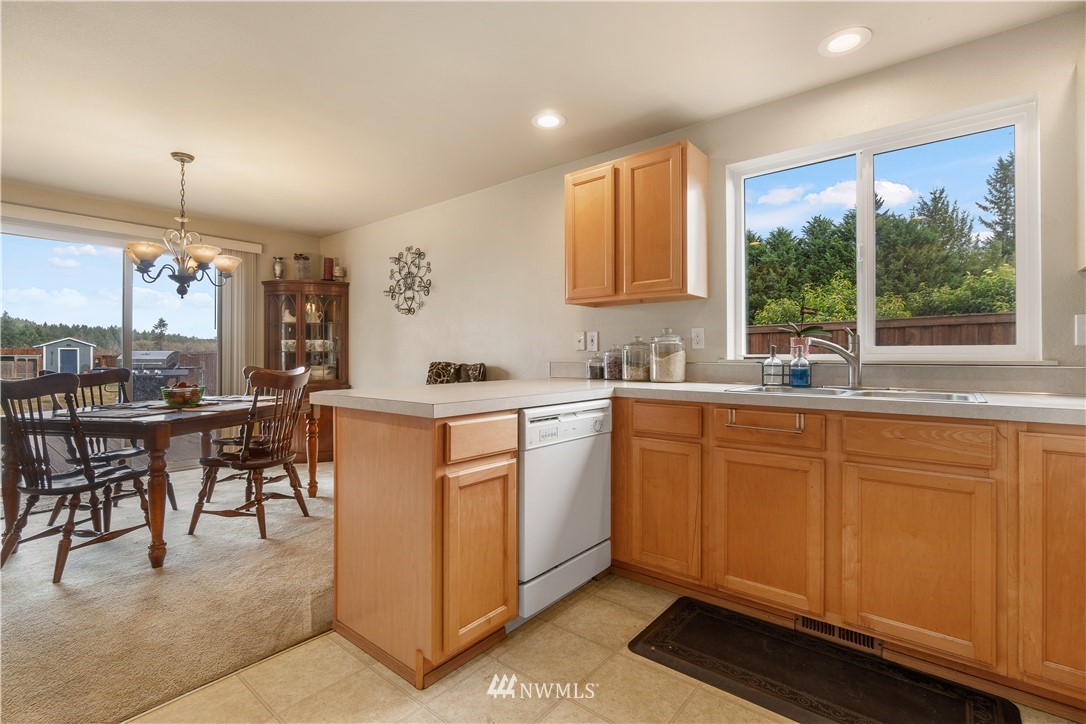 5940 184th Lane Southwest Rochester, WA 98579 - Photo 11 of 32