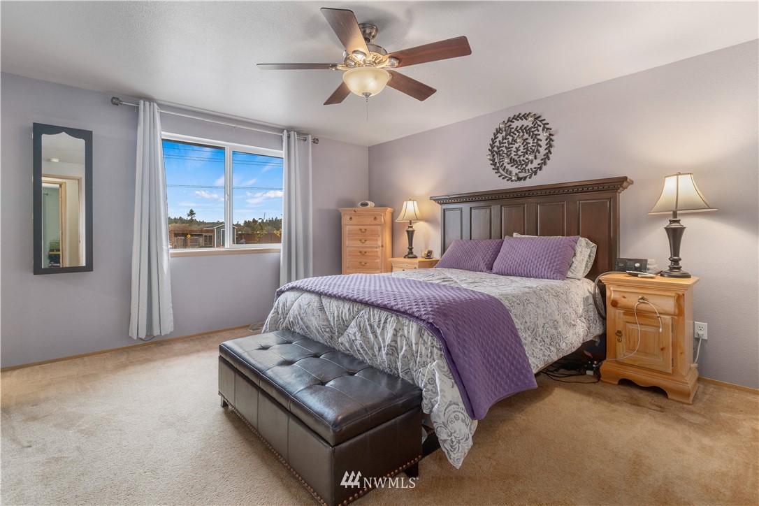 5940 184th Lane Southwest Rochester, WA 98579 - Photo 15 of 32
