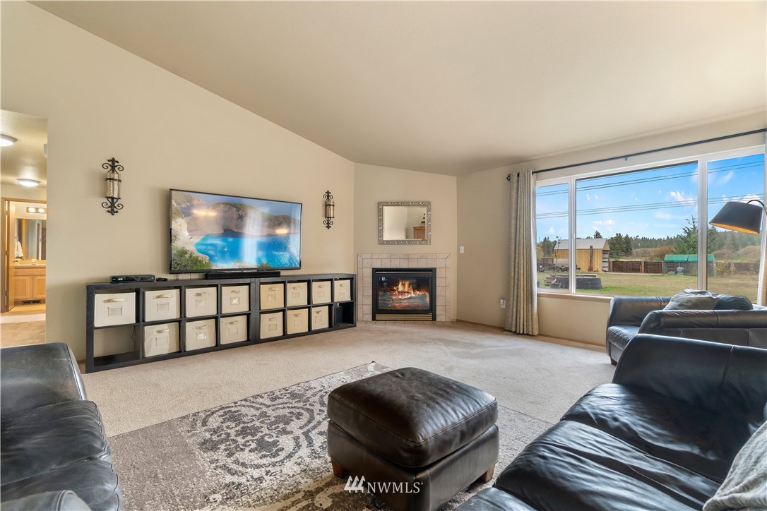 5940 184th Lane Southwest Rochester, WA 98579 - Photo 9 of 32