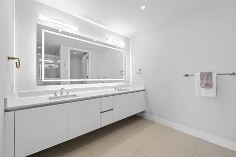 $1,975,000 | 920 Intracoastal Drive, Unit 1402, Fort Lauderdale, FL 33304