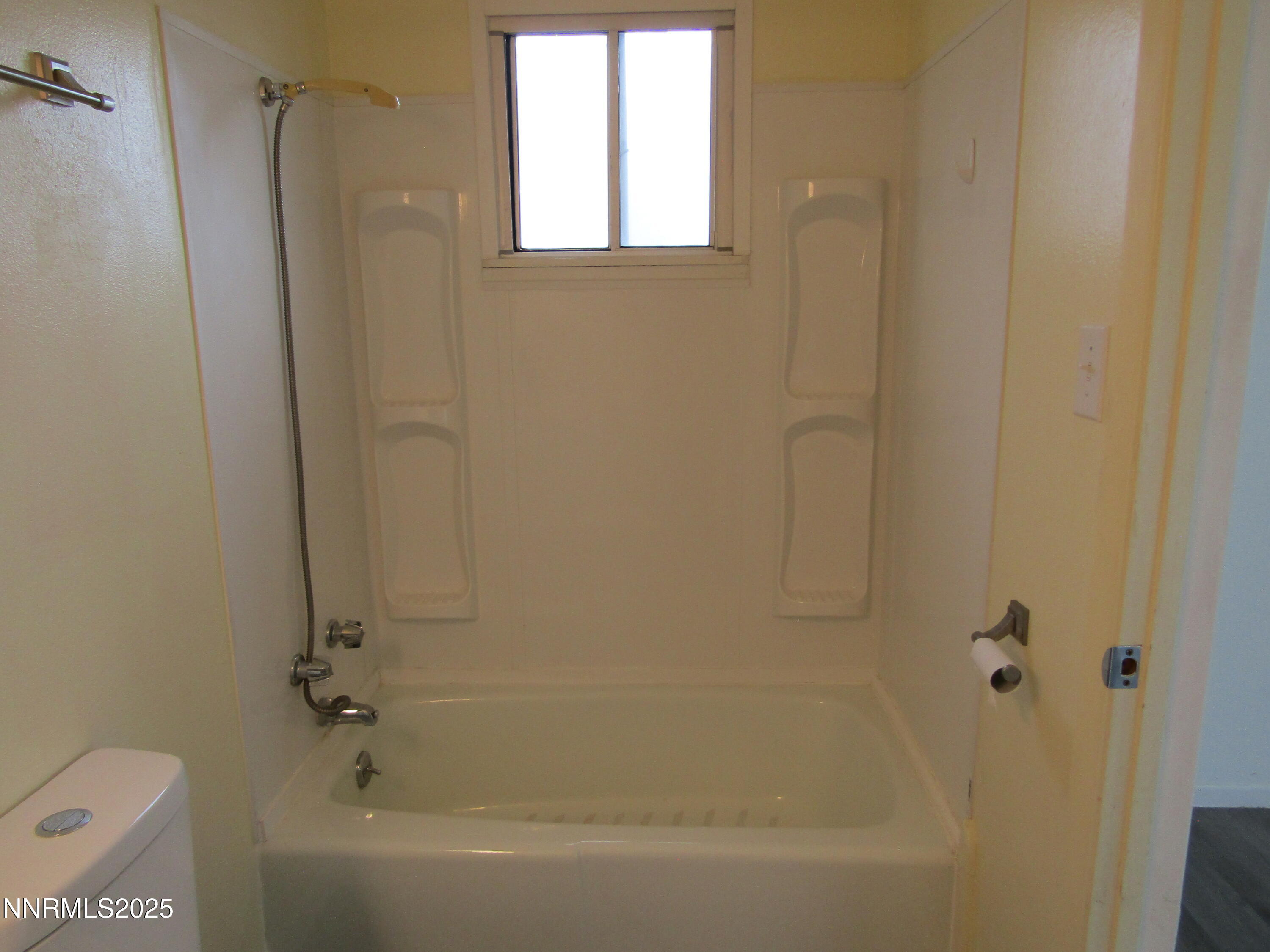 111 South Whitacre Street Yerington, NV 89447 - Photo 22 of 30 IMG_6127