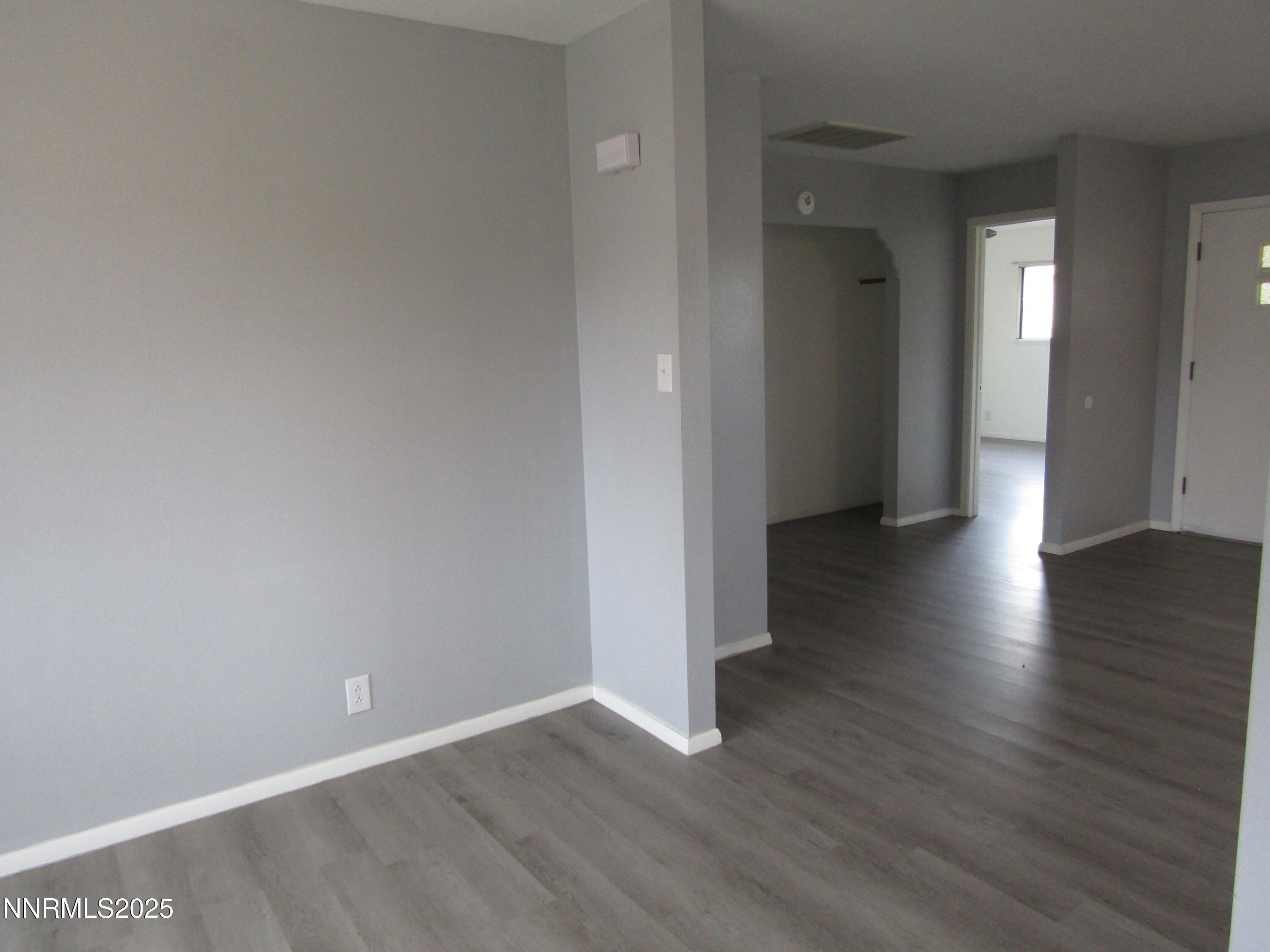 111 South Whitacre Street Yerington, NV 89447 - Photo 7 of 30 IMG_6116