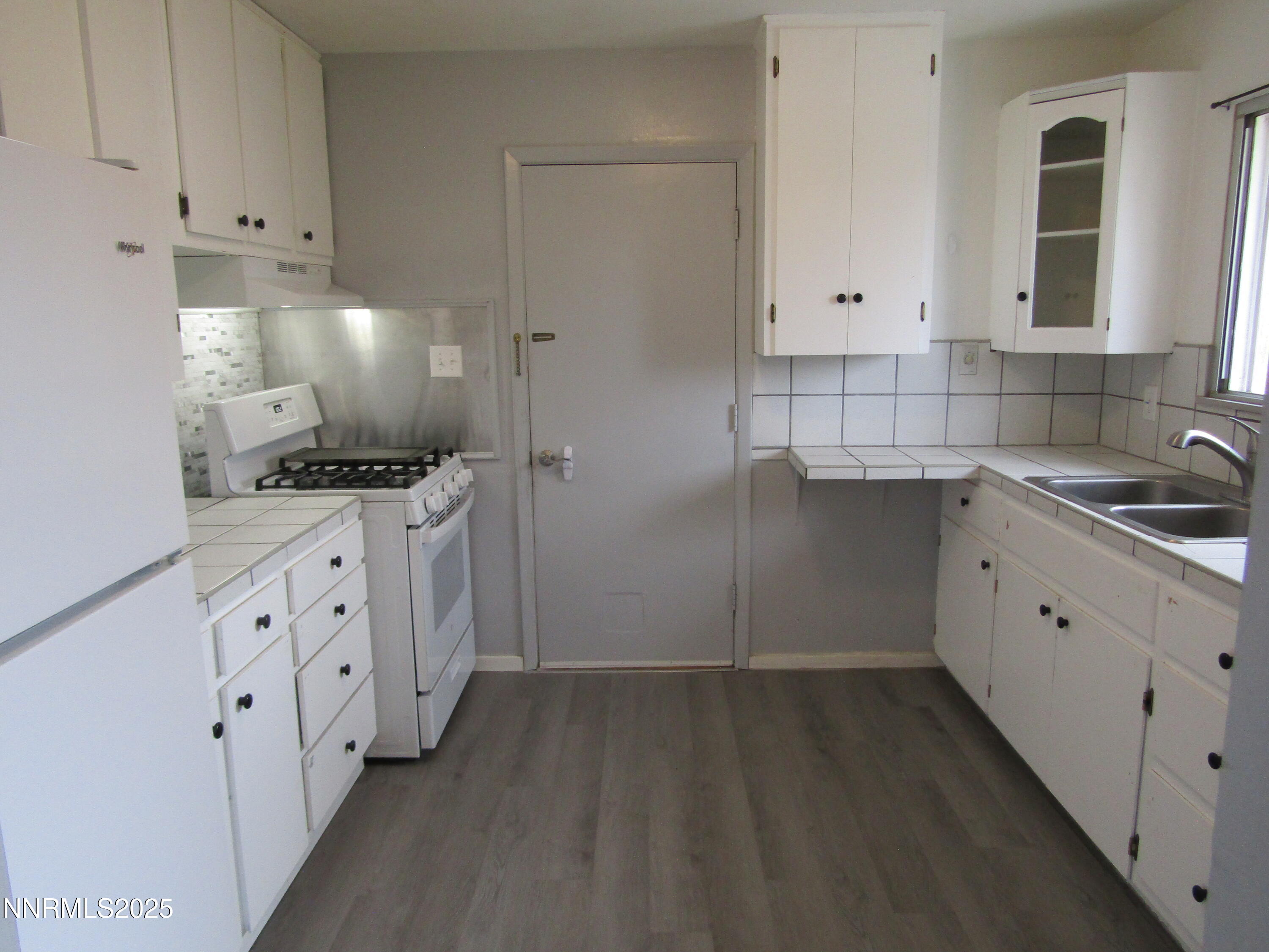 111 South Whitacre Street Yerington, NV 89447 - Photo 9 of 30 IMG_6115