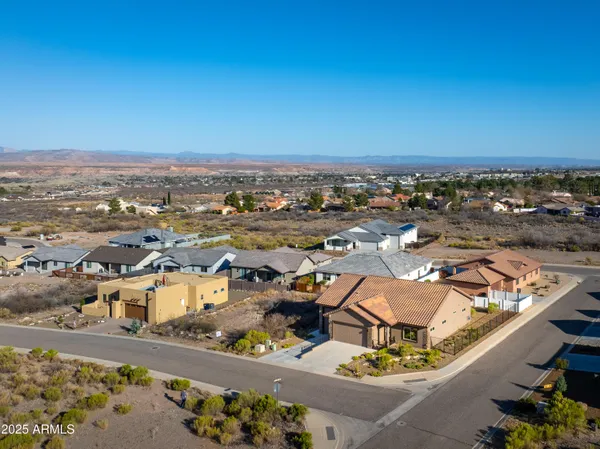 $575,000 | 661 Shadow Canyon Drive, Clarkdale, AZ 86324
