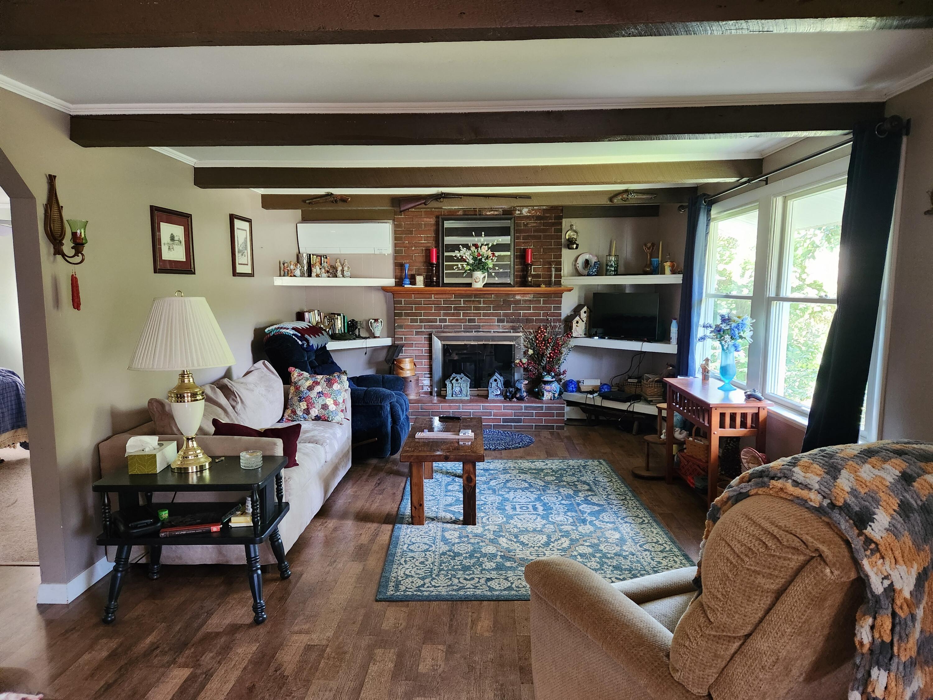 286 Washington Road Jefferson, ME 04348 - Photo 2 of 21 BrownLR