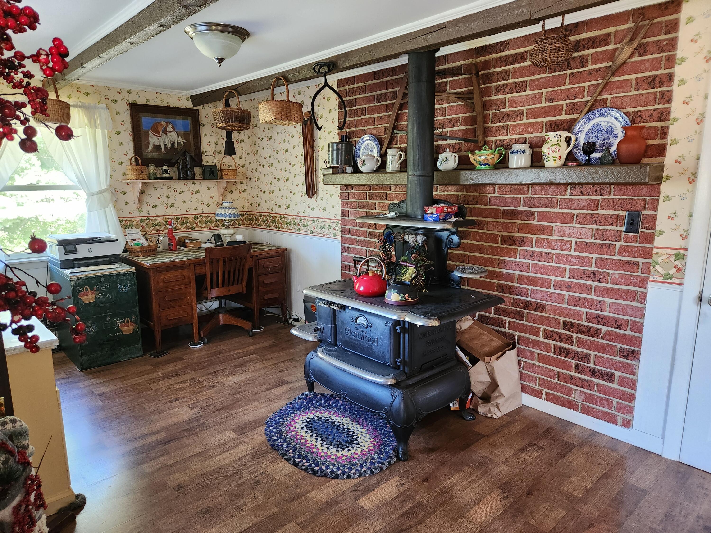 286 Washington Road Jefferson, ME 04348 - Photo 9 of 21 Brown