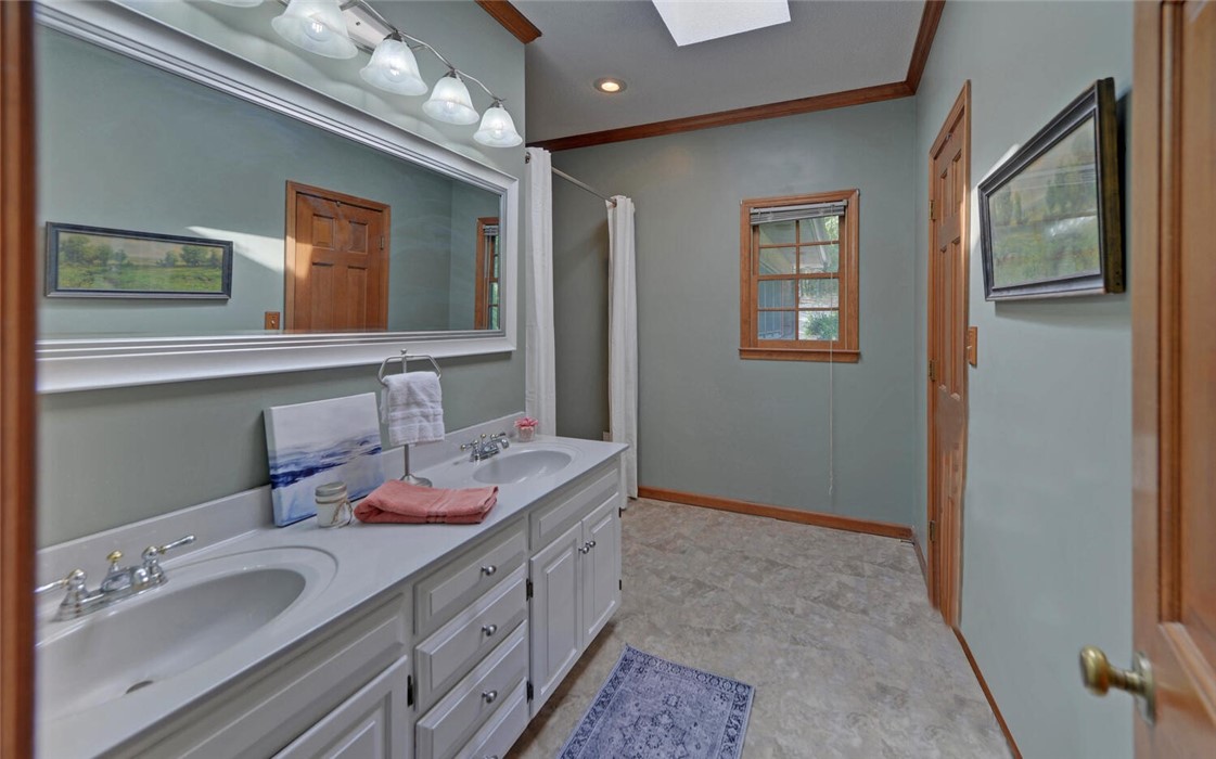 742 Ridgewood Drive Hartwell, GA 30643 - Photo 17 of 50 Gallery Image 17