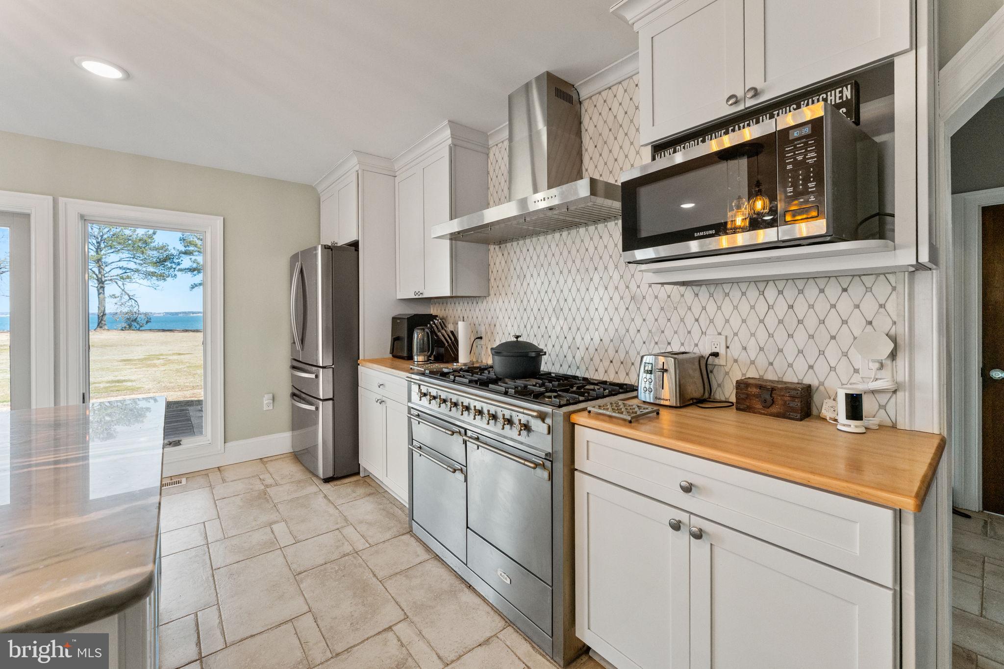 522 Felton Road Deltaville, VA 23043 - Photo 11 of 48