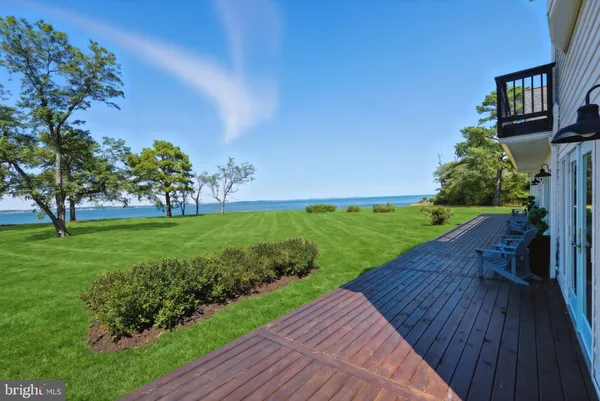$2,750,000 | 522 Felton Road, Deltaville, VA 23043