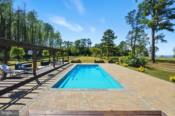 $2,750,000 | 522 Felton Road, Deltaville, VA 23043