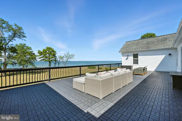 $2,750,000 | 522 Felton Road, Deltaville, VA 23043