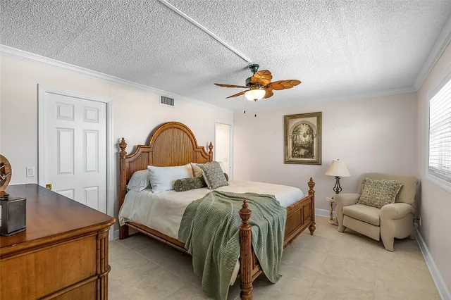 $399,000 | 1536 Ocean Drive, Unit 202B, Vero Beach, FL 32963