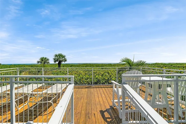 $399,000 | 1536 Ocean Drive, Unit 202B, Vero Beach, FL 32963