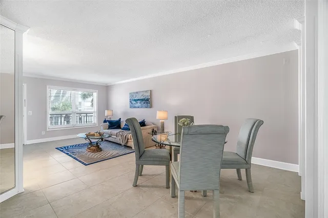 $399,000 | 1536 Ocean Drive, Unit 202B, Vero Beach, FL 32963