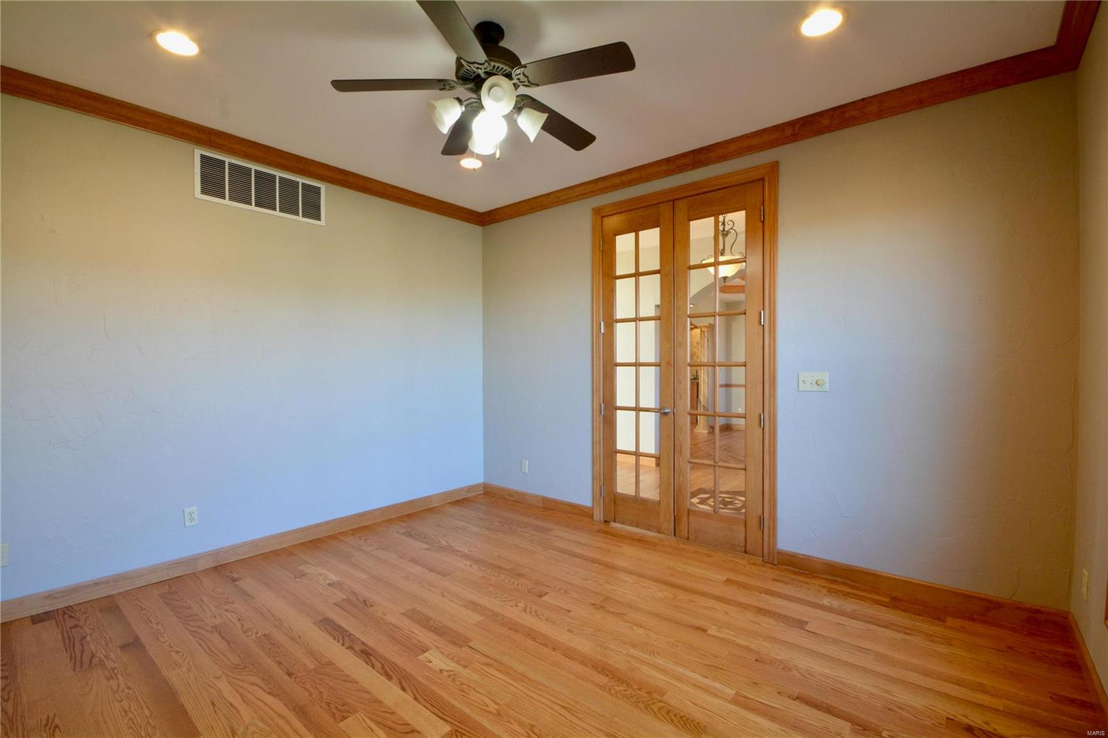 513 Torchlight Lane Lebanon, IL 62254 - Photo 8 of 63