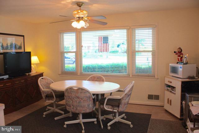 6800 Huntsman Boulevard Springfield, VA 22152 - Photo 7 of 11 Breakfast Room