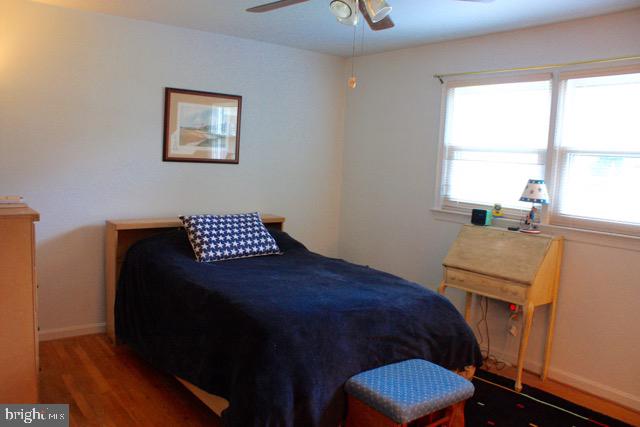 6800 Huntsman Boulevard Springfield, VA 22152 - Photo 8 of 11 Master Bedroom
