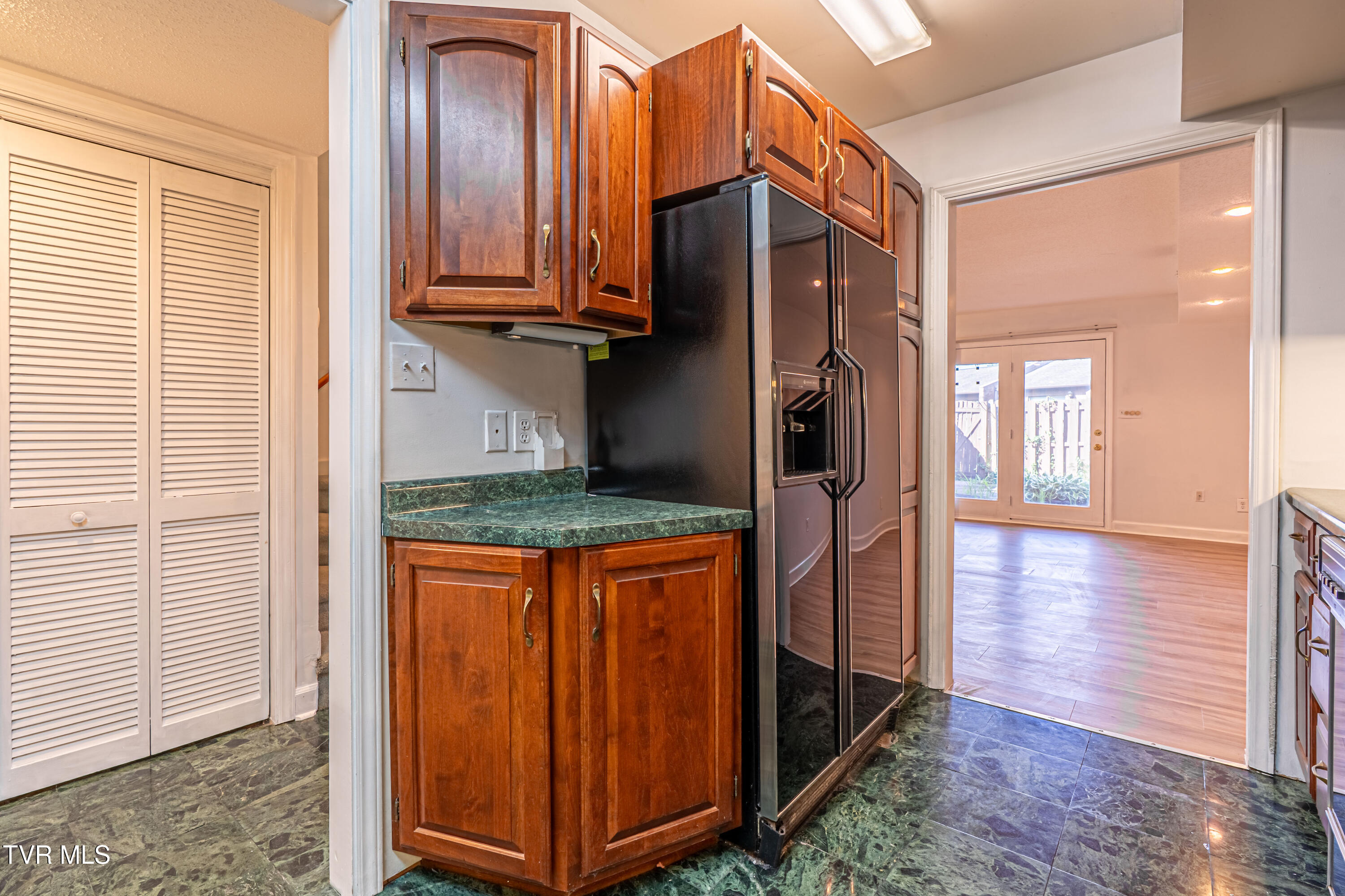 809 7th Street, Unit 809 Bristol, TN 37620 - Photo 10 of 34 809 7th-33
