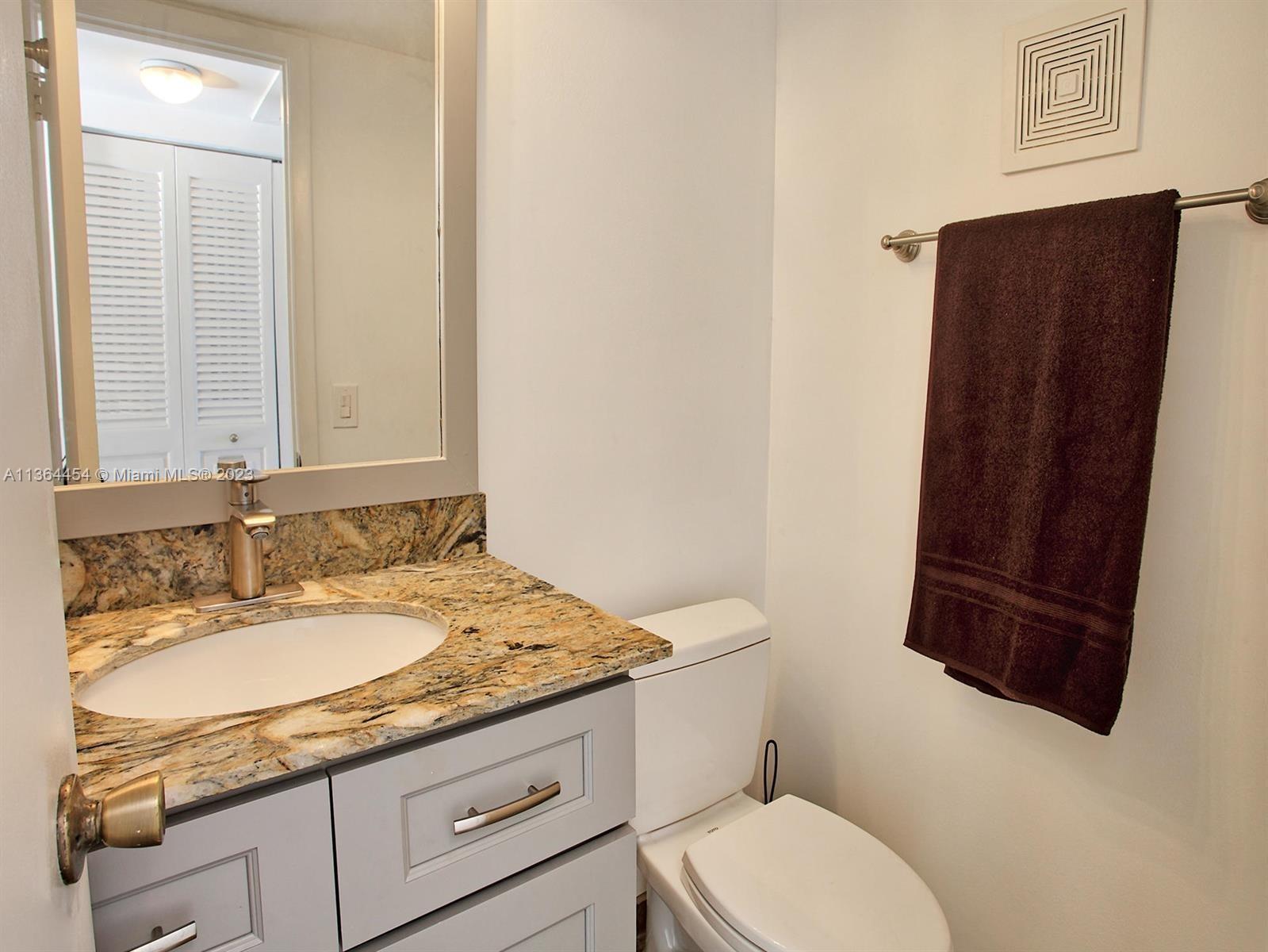 247 Preston F, Unit F Boca Raton, FL 33434 - Photo 7 of 15 Gallery Image 7