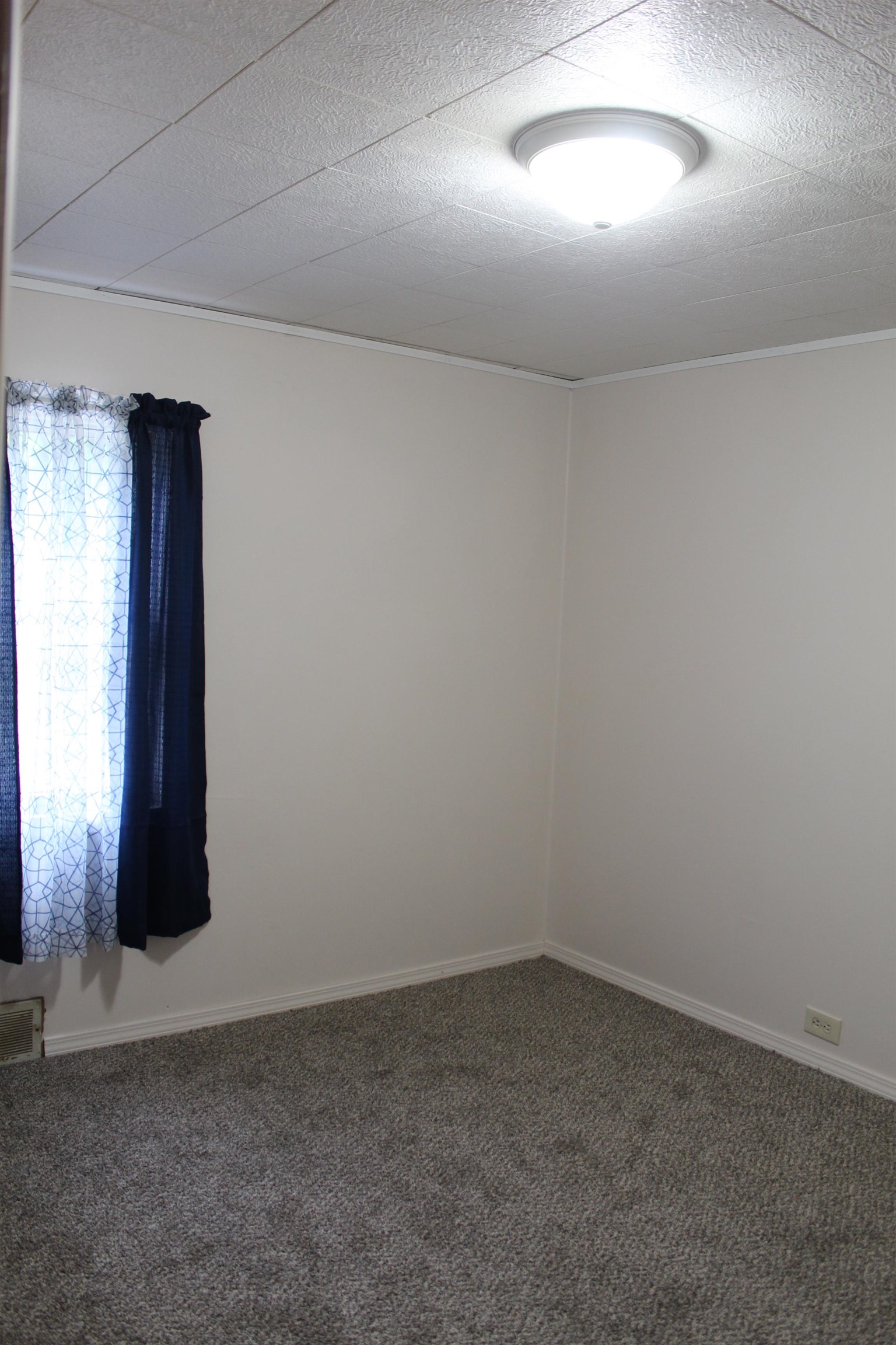 2451 East Burt Road Burt, MI 48417 - Photo 8 of 12 50151151-6b878184-c076-499d-9c65-52b8db22a016.JPG