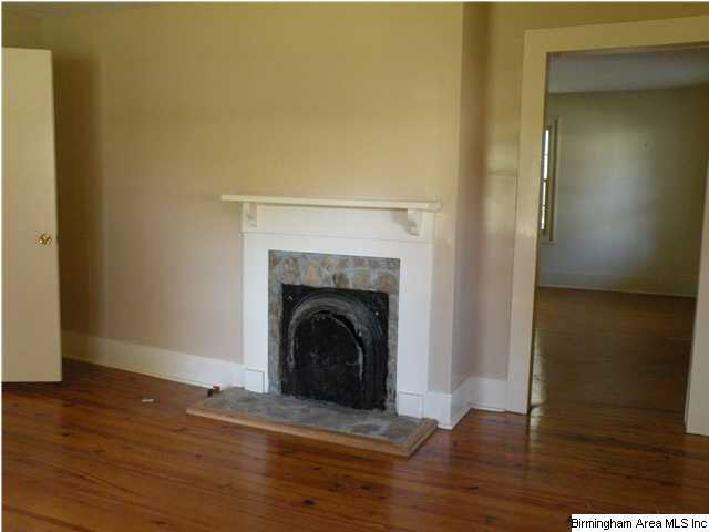 29 Spring Street Sylacauga, AL 35150 - Photo 5 of 14