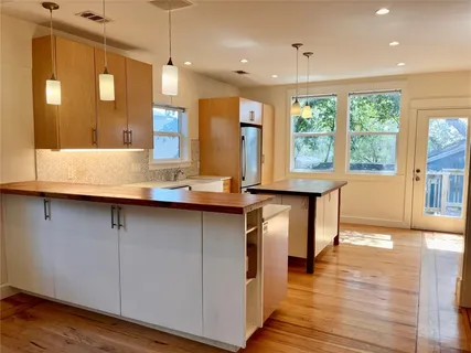 $3,450 | 2209 East 18th Street, Unit A, Austin, TX 78702