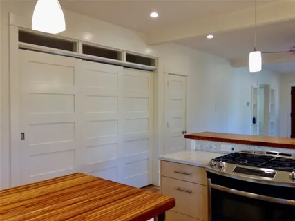 $3,450 | 2209 East 18th Street, Unit A, Austin, TX 78702