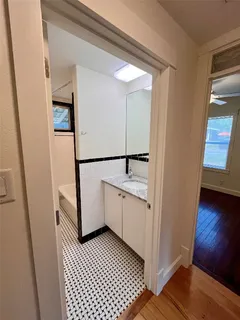 $3,450 | 2209 East 18th Street, Unit A, Austin, TX 78702