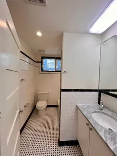 $3,450 | 2209 East 18th Street, Unit A, Austin, TX 78702