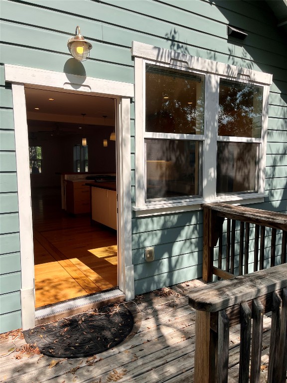 2209 East 18th Street, Unit A Austin, TX 78702 - Photo 31 of 35 View of deck