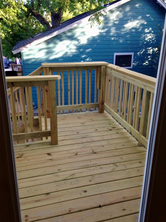 2209 East 18th Street, Unit A Austin, TX 78702 - Photo 32 of 35 View of deck